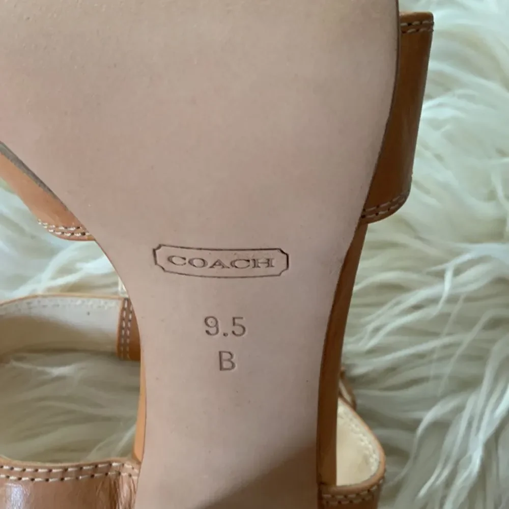 NIB Stacked Heel Tan Coach Sandals - Picture 7 of 12